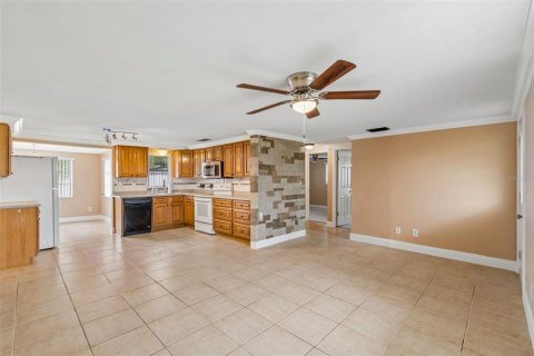 Casa en venta en Holiday, Florida, 2 dormitorios, 113.71 m2 № 2204266 - foto 8