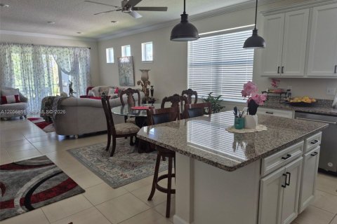 House in Port St. Lucie, Florida 2 bedrooms, 146.69 sq.m. № 2187864 - photo 8