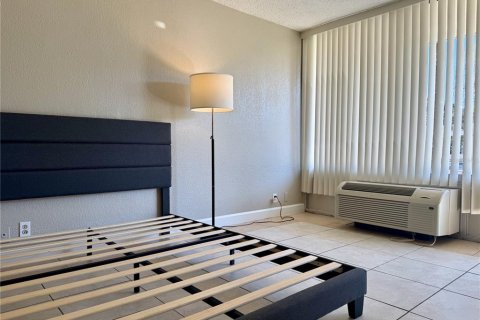 Condominio en alquiler en Orlando, Florida, 1 dormitorio, 25.64 m2 № 1802302 - foto 3