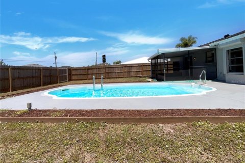 Villa ou maison à vendre à Englewood, Floride: 2 chambres, 90.86 m2 № 1647650 - photo 8