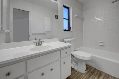 Villa ou maison à vendre à Englewood, Floride: 2 chambres, 90.86 m2 № 1647650 - photo 7