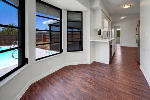 Villa ou maison à vendre à Englewood, Floride: 2 chambres, 90.86 m2 № 1647650 - photo 14