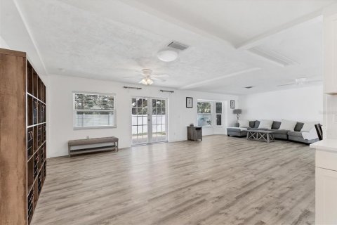 Casa en venta en Sarasota, Florida, 3 dormitorios, 172.98 m2 № 1720497 - foto 11