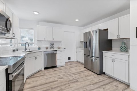 Casa en venta en Sarasota, Florida, 3 dormitorios, 172.98 m2 № 1720497 - foto 14