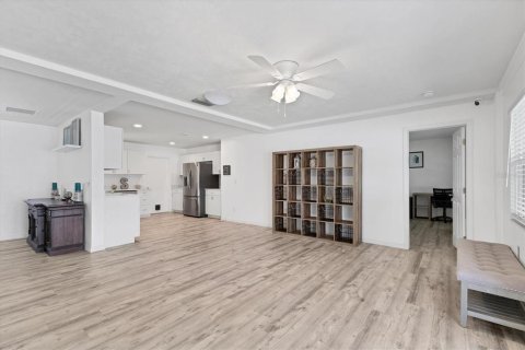 Casa en venta en Sarasota, Florida, 3 dormitorios, 172.98 m2 № 1720497 - foto 9