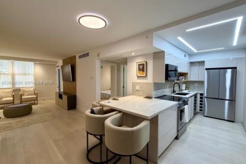 Copropriété à louer à Hollywood, Floride: 2 chambres, 77.57 m2 № 2069093 - photo 5