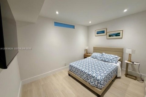 Copropriété à louer à Hollywood, Floride: 2 chambres, 77.57 m2 № 2069093 - photo 11