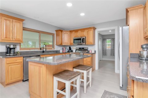 House in Ruskin, Florida 3 bedrooms, 132.66 sq.m. № 1901917 - photo 6