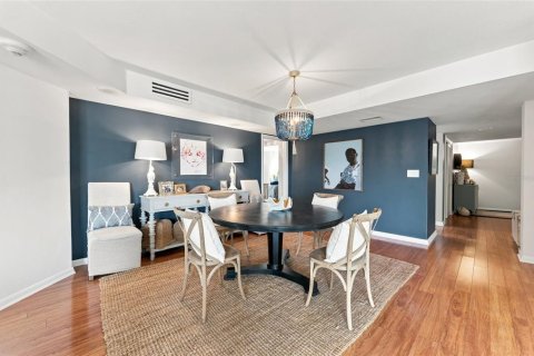 Copropriété à vendre à Tampa, Floride: 2 chambres, 144.93 m2 № 2291138 - photo 11