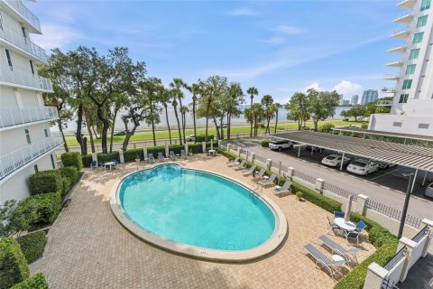 Copropriété à vendre à Tampa, Floride: 2 chambres, 144.93 m2 № 2291138 - photo 25