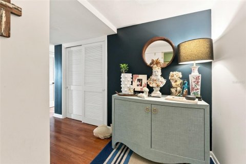 Copropriété à vendre à Tampa, Floride: 2 chambres, 144.93 m2 № 2291138 - photo 4