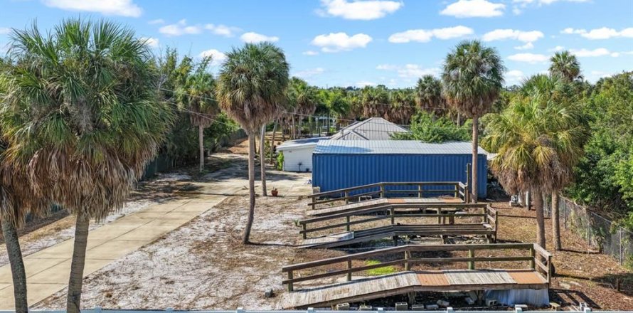 Villa ou maison à Ruskin, Floride 3 chambres, 104.98 m2 № 2347448