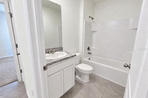 House in Lake Alfred, Florida 3 bedrooms, 157 sq.m. № 2395871 - photo 18
