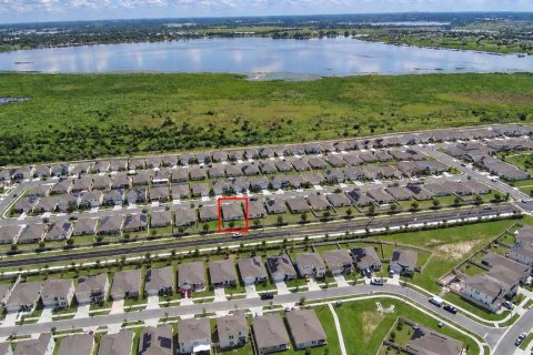 House in Lake Alfred, Florida 3 bedrooms, 157 sq.m. № 2395871 - photo 9