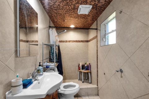 Купить виллу или дом в Форт-Лодердейл, Флорида 6 спален, 278.34м2, № 2073051 - фото 23
