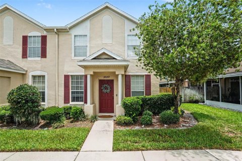 Townhouse in Wesley Chapel, Florida 3 bedrooms, 137.31 sq.m. № 2121301