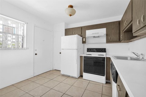 Copropriété à vendre à Miami, Floride: 1 chambre, 89.93 m2 № 1990723 - photo 8