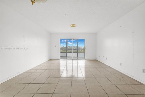 Copropriété à vendre à Miami, Floride: 1 chambre, 89.93 m2 № 1990723 - photo 20