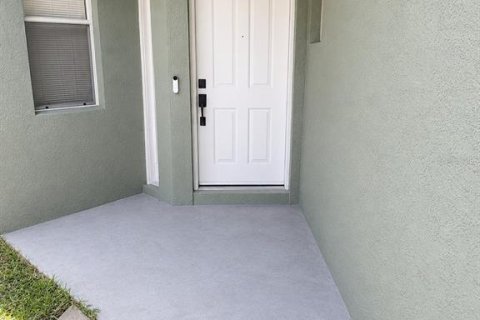Casa en venta en Fish Hawk, Florida, 3 dormitorios, 145.11 m2 № 2344637 - foto 3