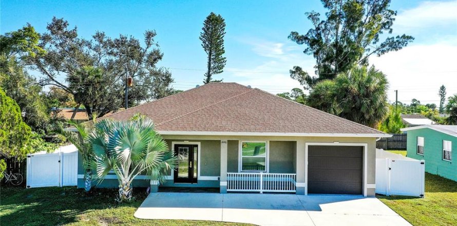 Villa ou maison à North Port, Floride 3 chambres, 124.21 m2 № 931185