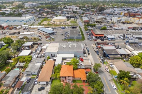 Immobilier commercial à vendre à Miami, Floride: 350.06 m2 № 2178490 - photo 26