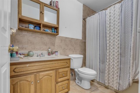 Immobilier commercial à vendre à Miami, Floride: 350.06 m2 № 2178490 - photo 23