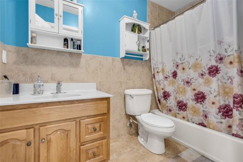 Immobilier commercial à vendre à Miami, Floride: 350.06 m2 № 2178490 - photo 19