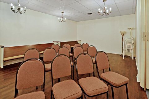 Propiedad comercial en venta en Saint Petersburg, Florida, 408.86 m2 № 1577203 - foto 17