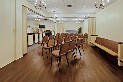 Propiedad comercial en venta en Saint Petersburg, Florida, 408.86 m2 № 1577203 - foto 12