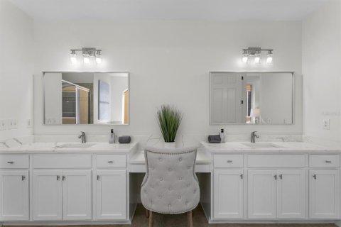 Copropriété à vendre à Saint Petersburg, Floride: 3 chambres, 260.03 m2 № 2291000 - photo 24