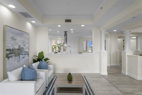 Copropriété à vendre à Saint Petersburg, Floride: 3 chambres, 260.03 m2 № 2291000 - photo 13