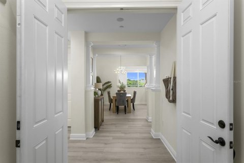 Copropriété à vendre à Saint Petersburg, Floride: 3 chambres, 260.03 m2 № 2291000 - photo 6