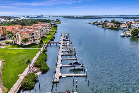 Condo à Saint Petersburg, Floride, 3 chambres  № 2291000