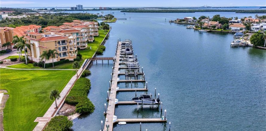 Condo à Saint Petersburg, Floride, 3 chambres  № 2291000