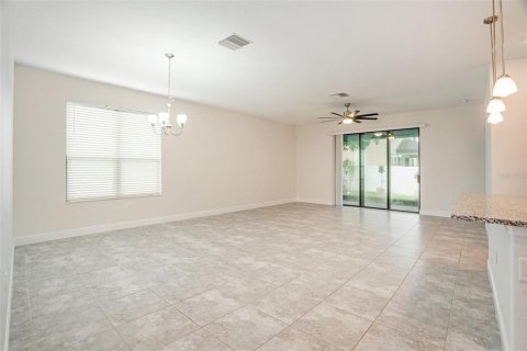 Casa en venta en New Port Richey, Florida, 4 dormitorios, 190.64 m2 № 1832701 - foto 5