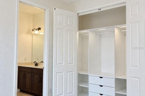 Villa ou maison à louer à Kissimmee, Floride: 4 chambres, 225.1 m2 № 2388933 - photo 14