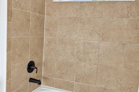 Villa ou maison à louer à Kissimmee, Floride: 4 chambres, 225.1 m2 № 2388933 - photo 16