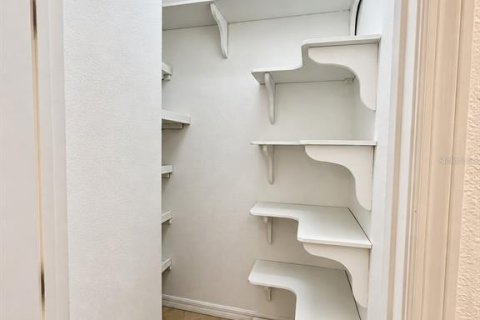 Villa ou maison à louer à Kissimmee, Floride: 4 chambres, 225.1 m2 № 2388933 - photo 7