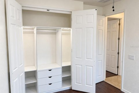 Villa ou maison à louer à Kissimmee, Floride: 4 chambres, 225.1 m2 № 2388933 - photo 15