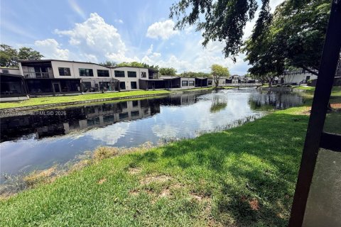 Adosado en venta en Plantation, Florida, 4 dormitorios, 201.6 m2 № 2087843 - foto 18