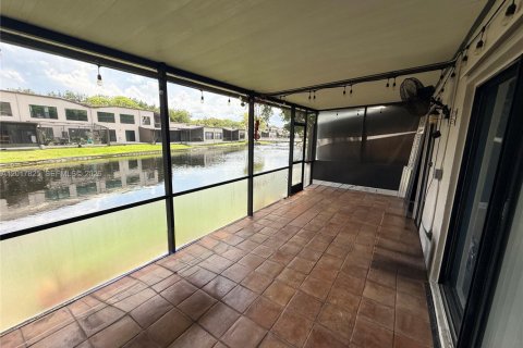 Adosado en venta en Plantation, Florida, 4 dormitorios, 201.6 m2 № 2087843 - foto 14