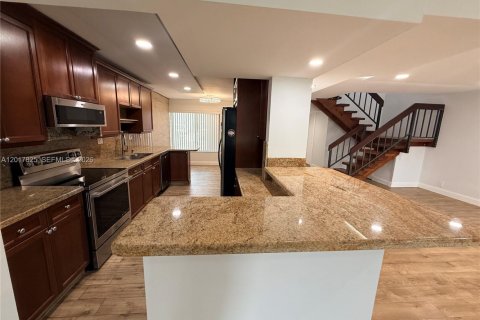 Adosado en venta en Plantation, Florida, 4 dormitorios, 201.6 m2 № 2087843 - foto 12