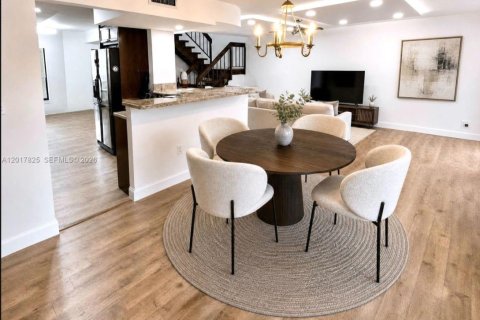 Adosado en venta en Plantation, Florida, 4 dormitorios, 201.6 m2 № 2087843 - foto 6