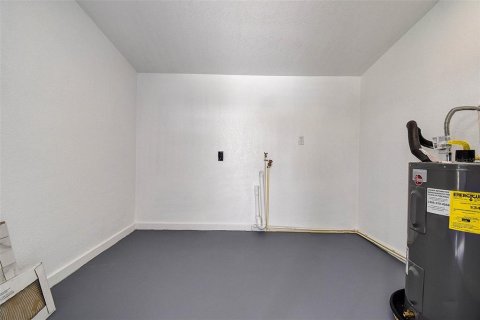 House in Tampa, Florida 3 bedrooms, 99.31 sq.m. № 1824026 - photo 26