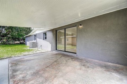 House in Tampa, Florida 3 bedrooms, 99.31 sq.m. № 1824026 - photo 22