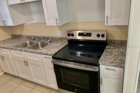 House in Port Charlotte, Florida 2 bedrooms, 71.35 sq.m. № 1919129 - photo 3