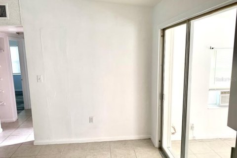 House in Port Charlotte, Florida 2 bedrooms, 71.35 sq.m. № 1919129 - photo 8