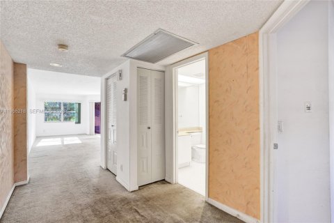 Купить кондоминиум в Пемброк-Пайнс, Флорида 1 спальня, 97.08м2, № 2010161 - фото 10