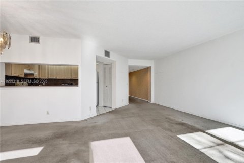 Купить кондоминиум в Пемброк-Пайнс, Флорида 1 спальня, 97.08м2, № 2010161 - фото 5