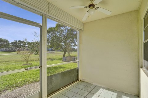 Купить кондоминиум в Пемброк-Пайнс, Флорида 1 спальня, 97.08м2, № 2010161 - фото 16